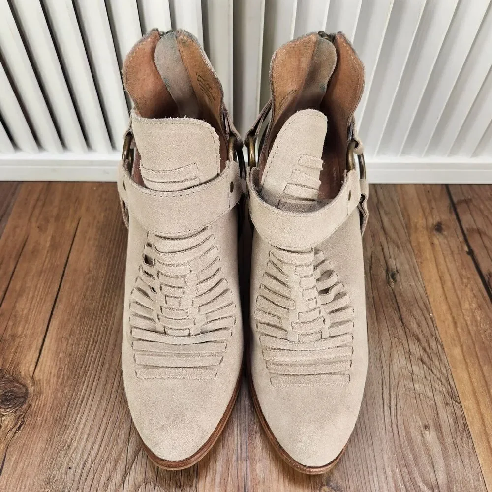 Seychelles Impossible Womens Sz 7 Beige Suede Harness Ankle Booties Heeled Boots